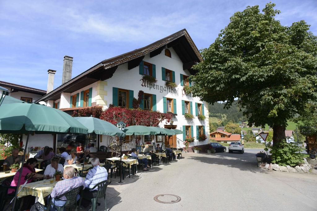 Alpengasthof Zur Post Schattwald Exteriör bild