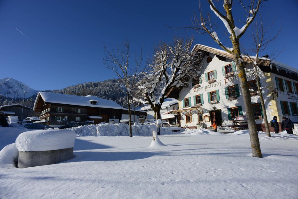 Alpengasthof Zur Post Schattwald Exteriör bild